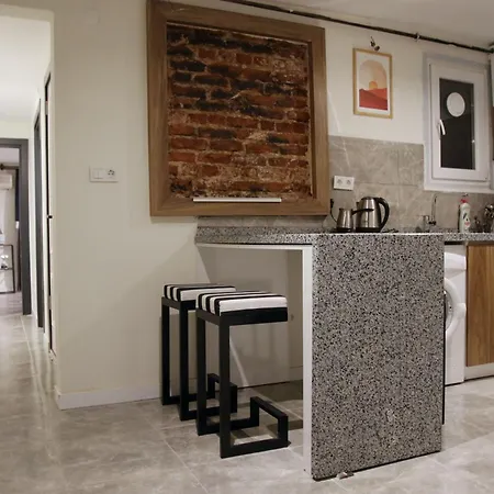 Daire 2br 2bath With Balcony Near Nisantasi And Taksim #5 İstanbul